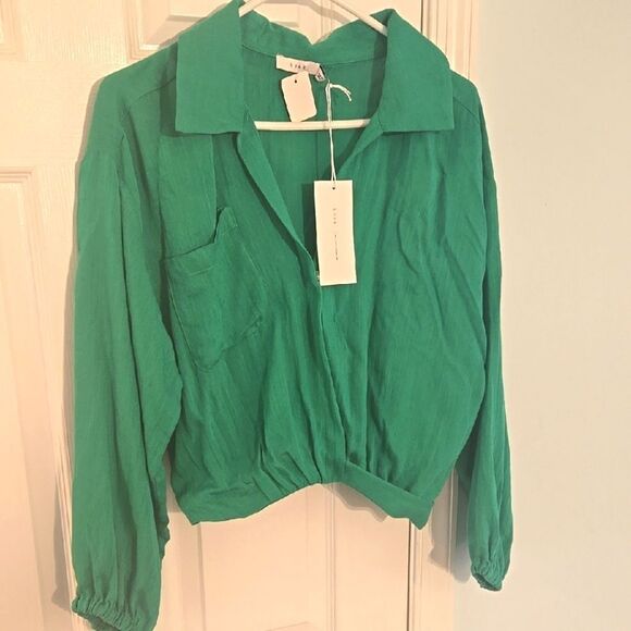 Lush blouse with Lightweight Fabric and Relaxed Fit - Picture 1 of 6